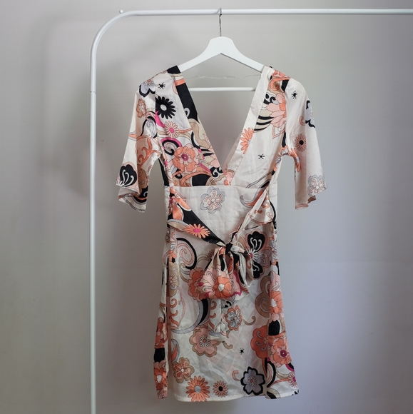 Pink Satin Floral V Neck Dress - Picture 2 of 4